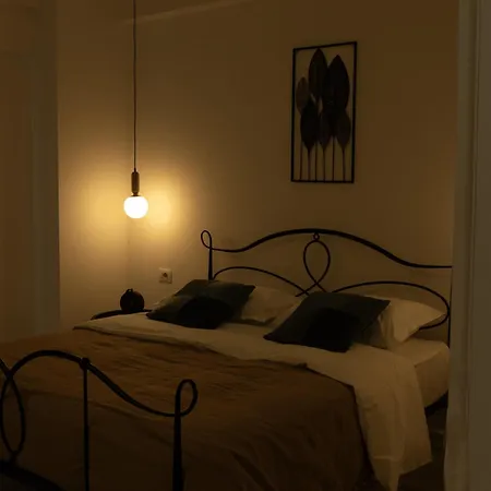 Roots & 1-bedroom Appartamento Durrës
