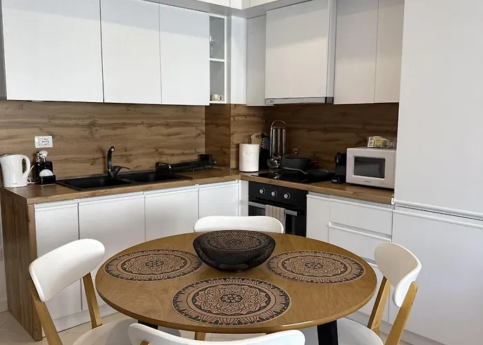 Roots & 1-bedroom *